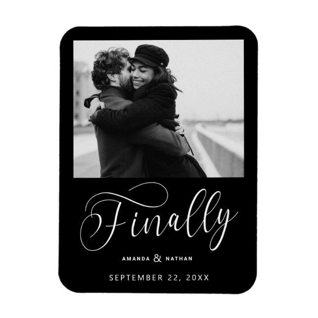 Endlich Minimalistische Hochzeit Foto Save the Dat Magnet (Vertikal)