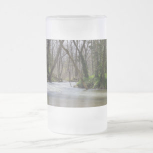 Endliche Ruhe im Frühjahr Mattierte Tasse