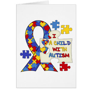 Enfant avec le ruban de sensibilisation sur l'auti