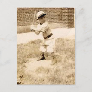 enfant jouer à la carte postale de baseball