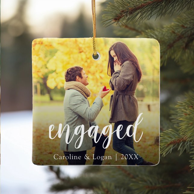 Engagement Photo | Engaged Holiday Keepsake Keramikornament (Von Creator hochgeladen)