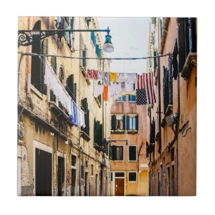 Enge Straße in Venedig Fliese
