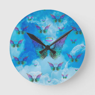 Engels-Flügel und Wolken Runde Wanduhr