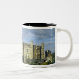 England, Kent, Leeds Castle Zweifarbige Tasse