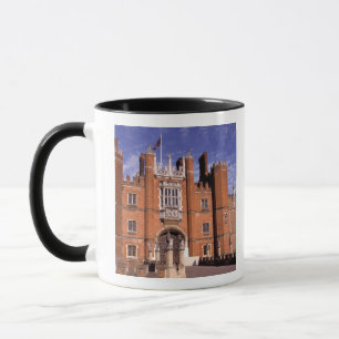 England, Surrey, Hampton Court Palace. 3 Tasse