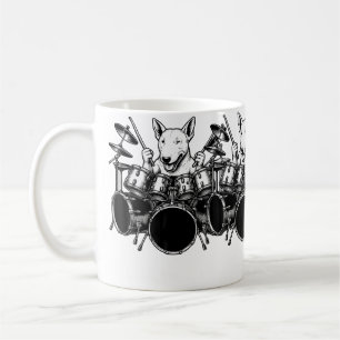 Englisch Bull Terrier spielt Schlagzeug Schlagzeug Kaffeetasse