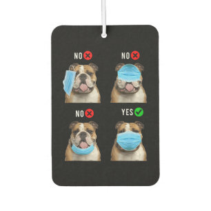 Englisch Bulldogge trägt Gesichtsmaske Tank Top Autolufterfrischer