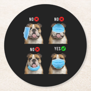 Englisch Bulldogge trägt Gesichtsmaske Tank Top Runder Pappuntersetzer
