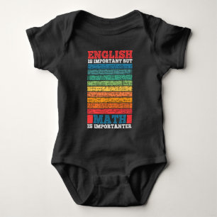 Englisch ist wichtig, aber Mathematik ist wichtig Baby Strampler