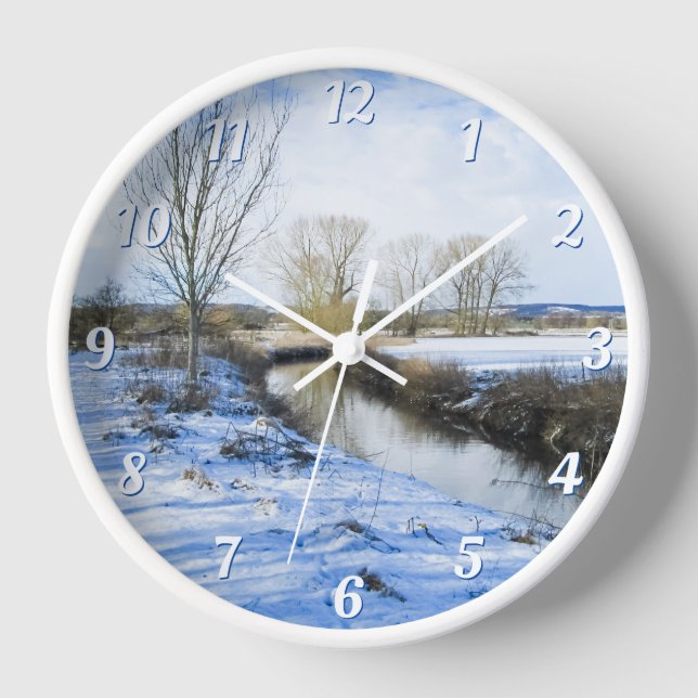 Englisch Winter River Stroll - Round Wall Uhr (Vorderseite)