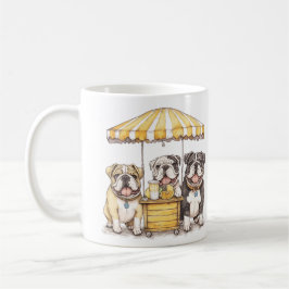 Englische Bullhunde laufen auf einer Limonade Kaffeetasse