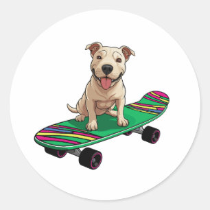 English Bull Terrier auf einem Skateboard Runder Aufkleber