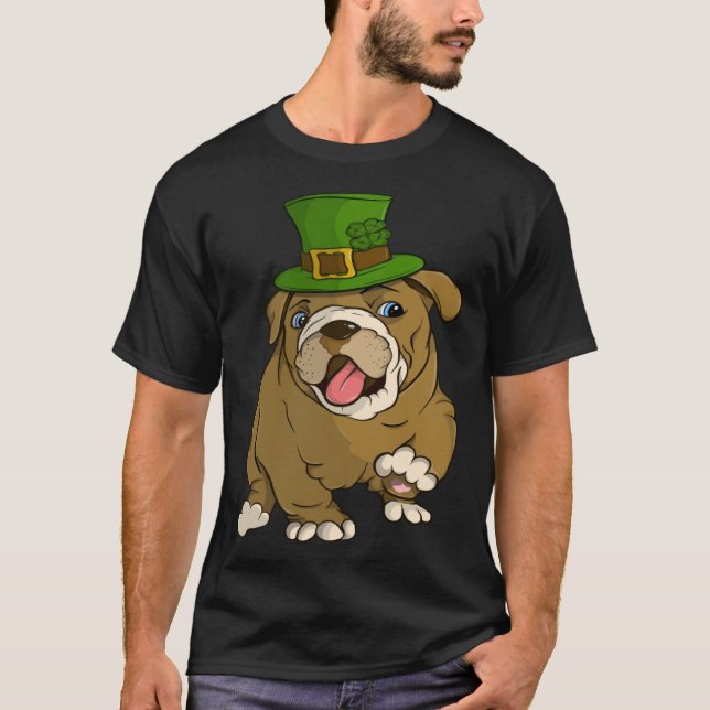 English Bulldog Welppy mit Green Hat St Patrick T-Shirt (Vorderseite)