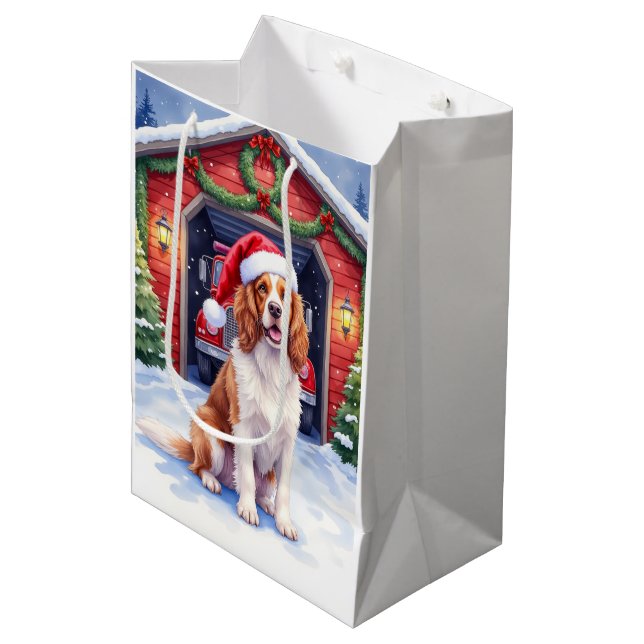 English Springer Spaniel Fire Station Santa Mittlere Geschenktüte (Vorderseite Schrägansicht)