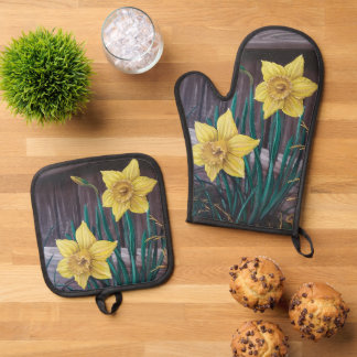 Ensemble De Gant De Cuisine Et De Manique Daffodiques jaunes