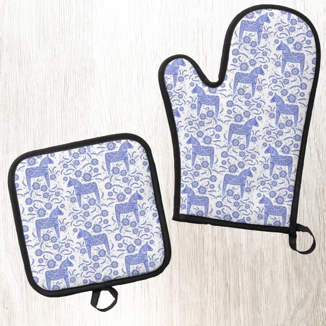 Ensemble De Gant De Cuisine Et De Manique Dala suédois Cheval bleu et blanc (Swedish Dala horse blue and white kitchen oven mitt and pot holder)