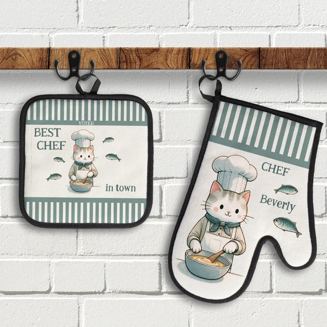 Ensemble De Gant De Cuisine Et De Manique Drôle Chat Fish Chef de fruits de mer (Nautical funny cat oven mitt and pot holder set featuring a cute kitty preparing fish)