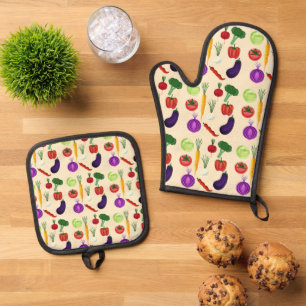 Ensemble De Gant De Cuisine Et De Manique Légumes frais