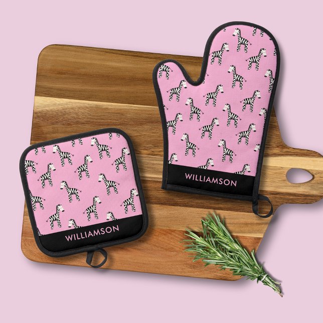 Ensemble De Gant De Cuisine Et De Manique Modèle Zèbre rose (Pink Zebra personalized oven mitt and pot holder set)