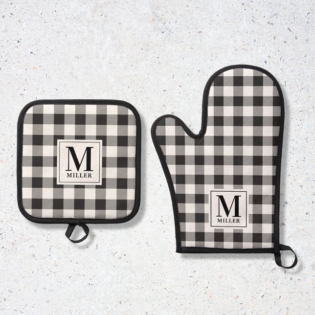 Ensemble De Gant De Cuisine Et De Manique Monogramme moderne Farmhouse Black Buffalo Check (Créateur téléchargé)