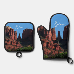 Ensemble De Gant De Cuisine Et De Manique Rocher de la Cathédrale à Sedona Arizona Monument