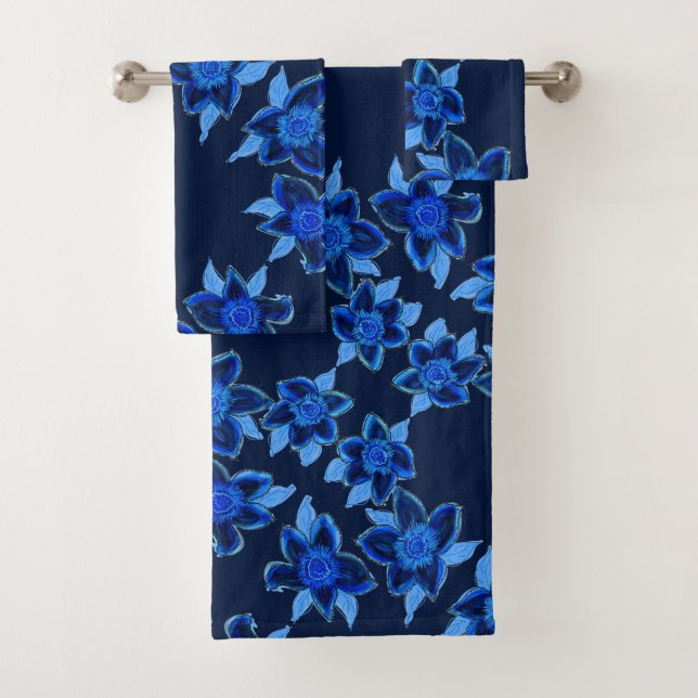 Ensemble de serviettes bleu profond et riche (En situation)