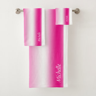 Ensemble de serviettes de bain blanc et framboise