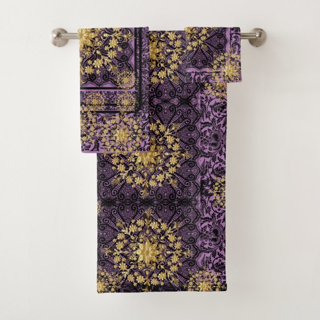 Ensemble de serviettes de bain en or violet (En situation)