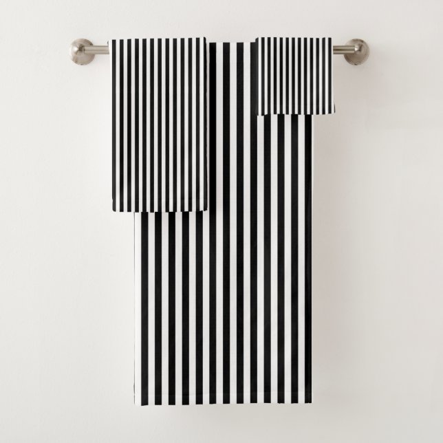 Ensemble de serviettes de bain en rayures noir et  (En situation)