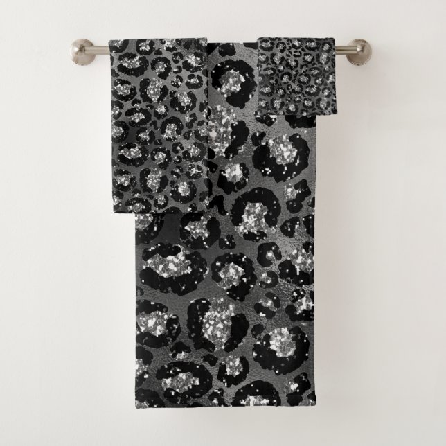 Ensemble de serviettes de bain noir et gris argent (En situation)
