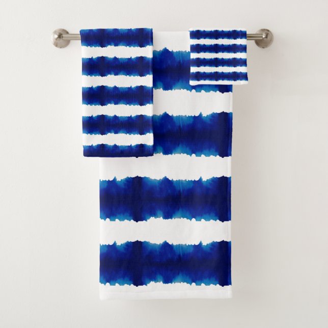 Ensemble de serviettes de bain Shibori Tie Dye Blu (En situation)