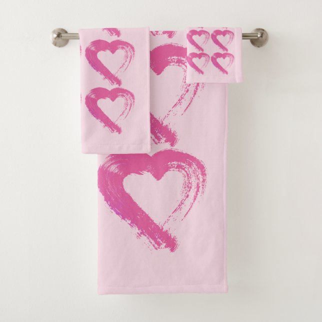 Ensemble de serviettes en coeur rose (En situation)