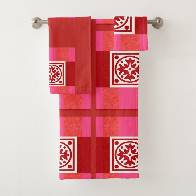 Ensemble rouge de serviette de Bath de tuile (En situation)
