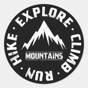 Entdecken Sie die Berge Runder Aufkleber