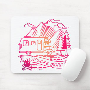 Entdecken Sie mehr Rosa Camper Van Mountain Nature Mousepad