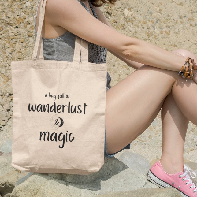 Entdecken Sie mit Wanderlust und Magic Adventure T Tragetasche (Shop now and get ready to wander, dream, and create your own magic!)