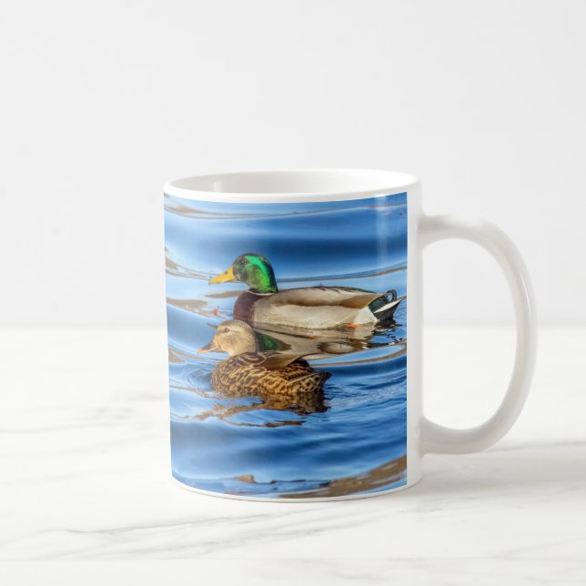 Enten auf blauem Wasser Kaffeetasse (Rechts)