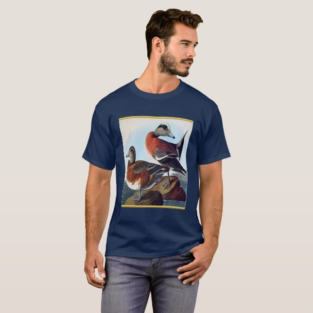 Enten des amerikanischen Widgeon auf einem Felsen T-Shirt (Vorne ganz)