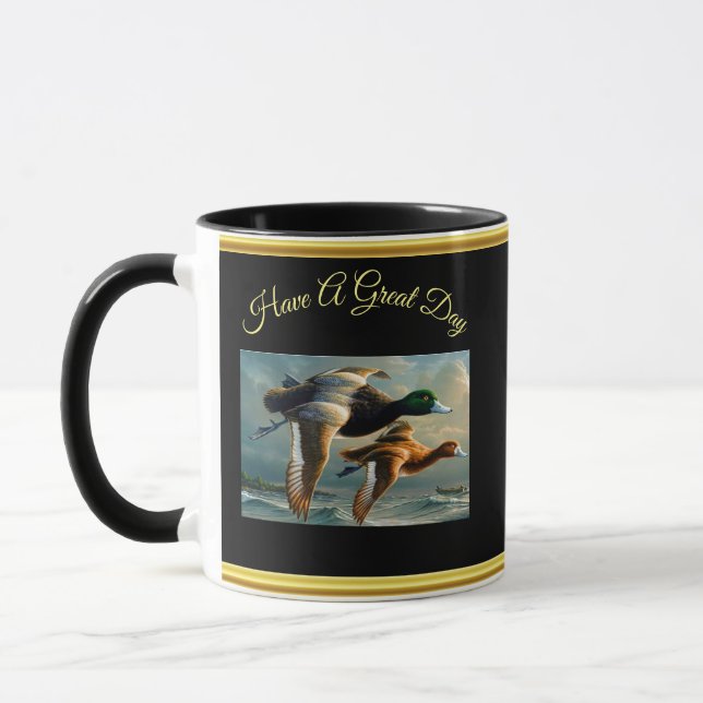 Enten, die über das Meer fliegen Tasse (Links)
