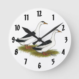 Enten: Schwarze Elstern Runde Wanduhr