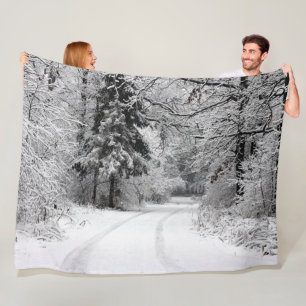 ENTFERNEN EINER WINTERSTRASSE FLEECEDECKE