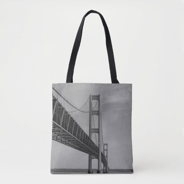 entlang Mackinac Bridge Grayscale Tasche (Vorderseite)