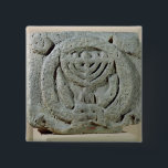 Entlastung, die ein menorah darstellt button<br><div class="desc">Die Entlastung der jüdische Schule,  die ein menorah,  von Umm Qeis darstellt (altes Gadara) Jordanien (Basalt) gelegen am Louvre,  Paris,  Frankreich. Die Entlastung,  die ein menorah,  von Umm Qeis darstellt (altes Gadara) Jordanien wurde um das 6. Jahrhundert geschaffen.</div>