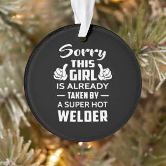 Entschuldigen Sie, dass dieses Mädchen bereits von Ornament