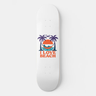 Entspannen Sie bei Sonnenuntergang in der Hängemat Skateboard