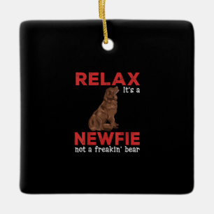 Entspannen Sie sich bei einem Drink   Niedlicher J Keramikornament
