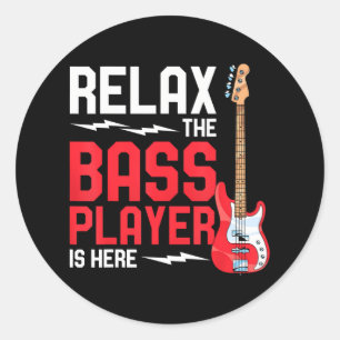 Entspannen Sie sich beim Bass Player. Runder Aufkleber