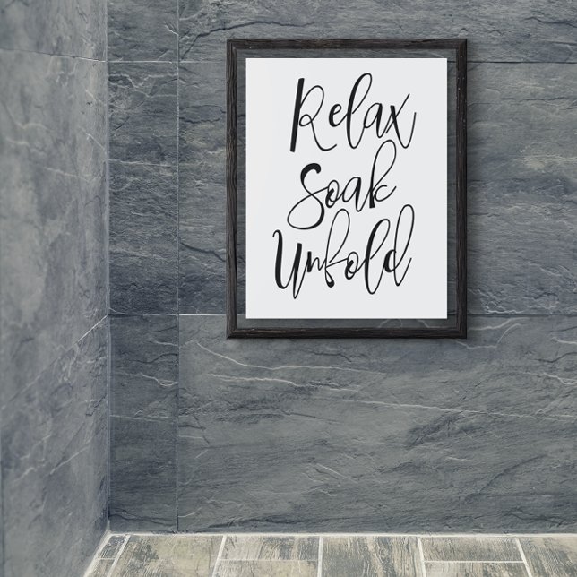 Entspannen Sie sich in der Badewanne mit einem Kun Poster (Von Creator hochgeladen)