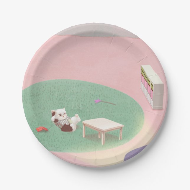 Entspannende Kätzchen im Wohnzimmer Pappteller (Vorderseite)