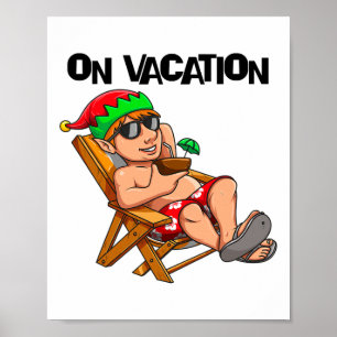 Entspannender Elf auf Sommerurlaub am Strand Weihn Poster